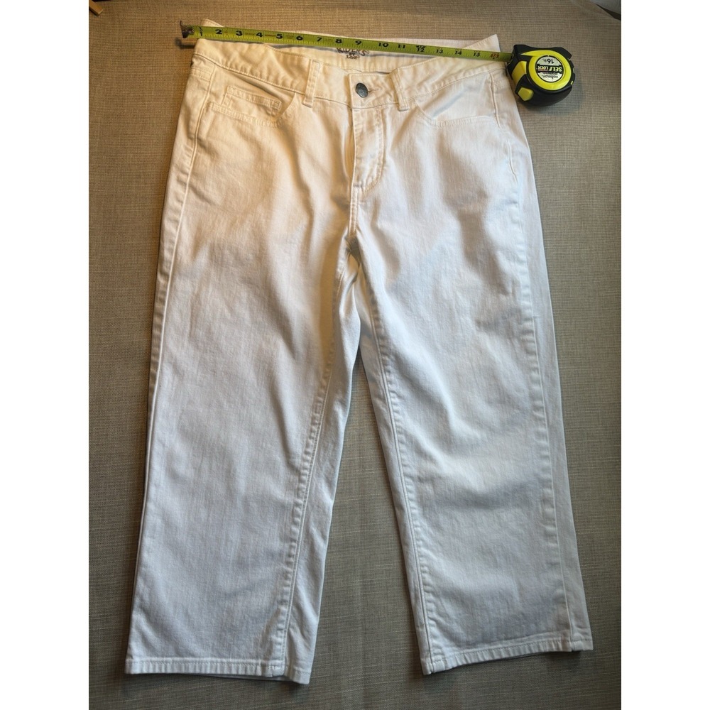 Riders By Lee Jeans 10m Mid Rise White Capri Women's Size With Rhinestones - Picture 4 of 9